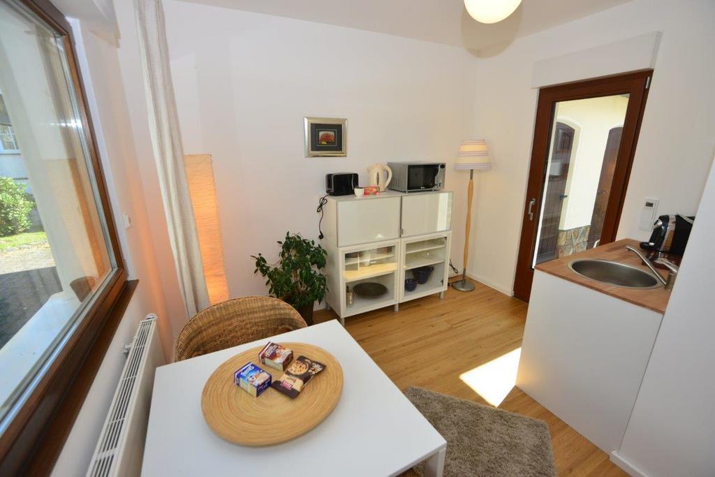 Moderne Ferienwohnung Deichstrasse Hennef  Rom bilde